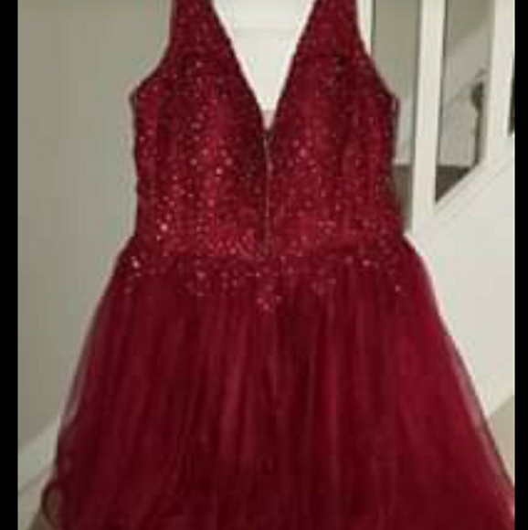 Dress - Picture 1 of 1